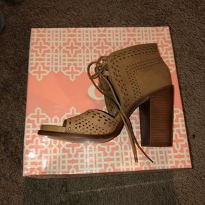 Gianni Bini Shoes
